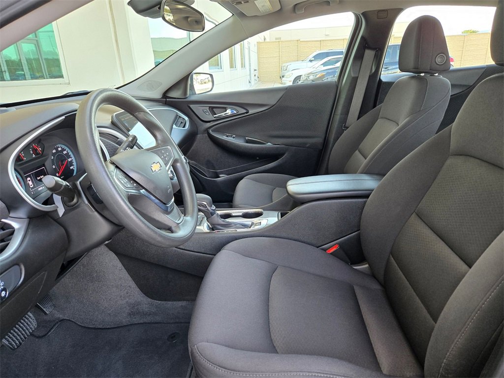 Used 2024 Chevrolet Malibu LT image 9
