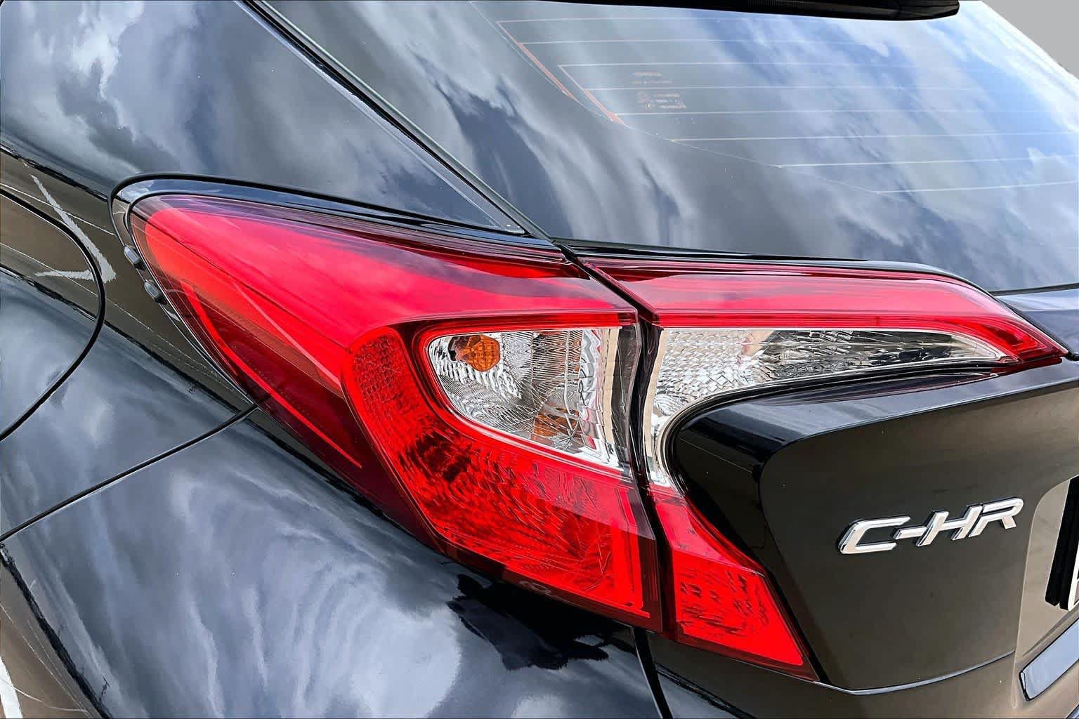 Used 2021 Toyota C-HR LE FWD image 26
