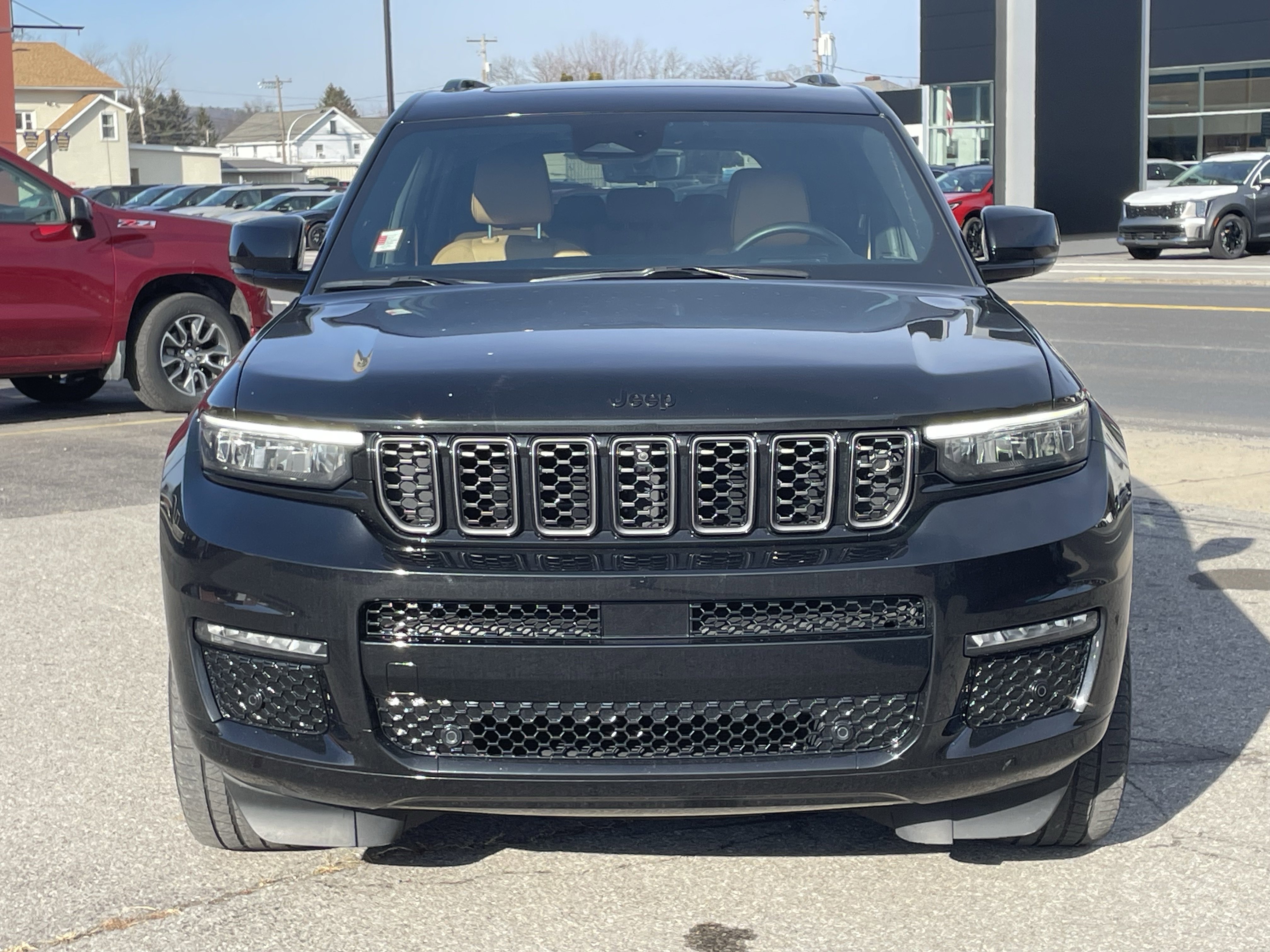 Used 2023 Jeep Grand Cherokee L Summit w/ Advanced Protech Group IV image 9