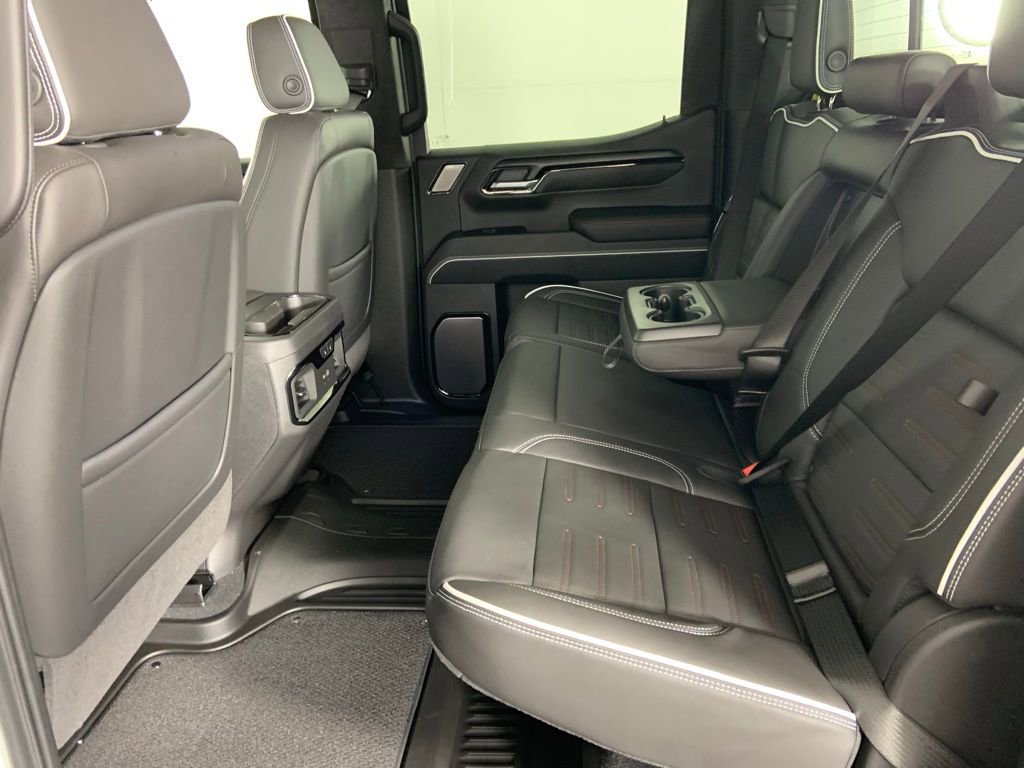 Used 2025 GMC Sierra 1500 AT4X image 22
