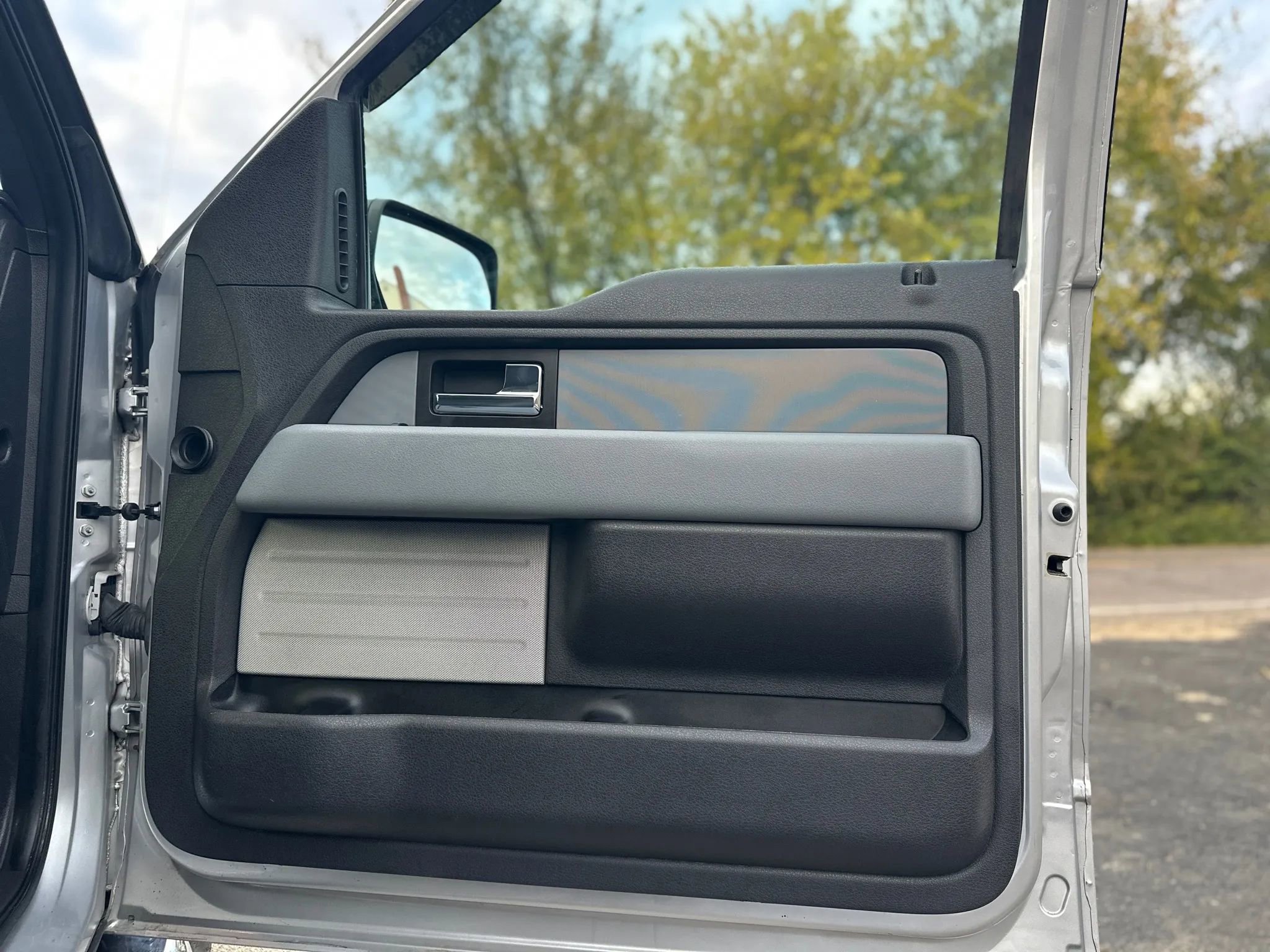 Used 2013 Ford F150 XLT w/ Luxury Equipment Group image 20