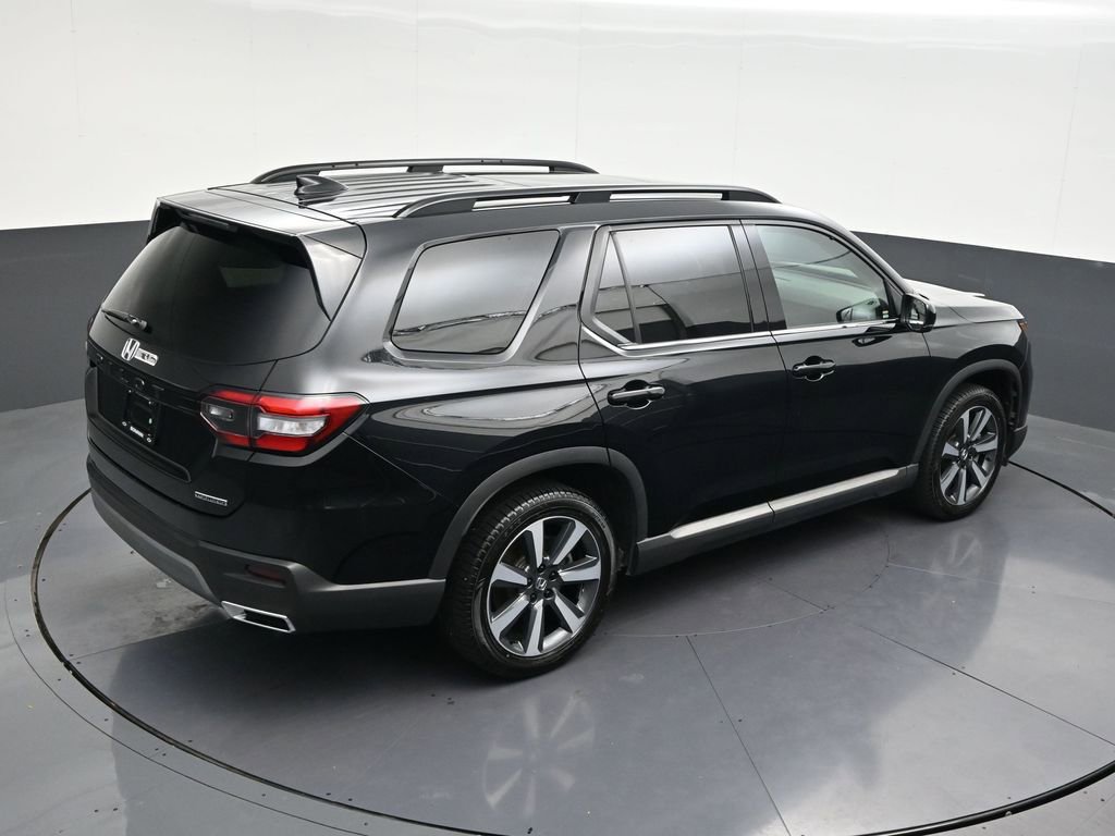 Used 2025 Honda Pilot Touring image 18