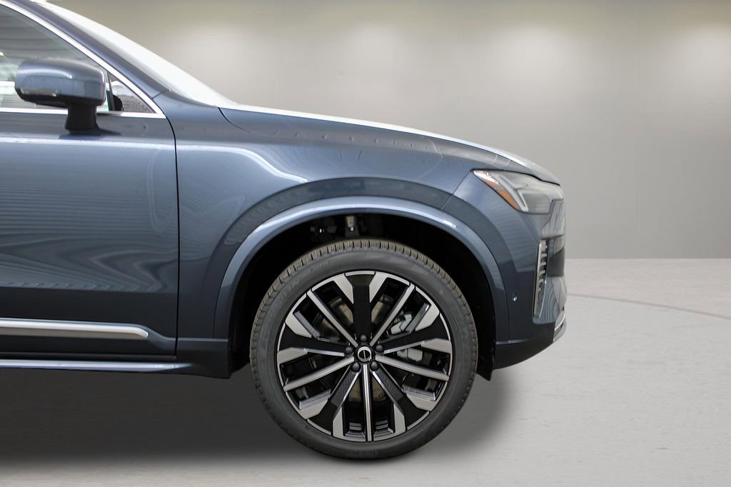 New 2026 Volvo XC90 B6 Plus w/ Protection Package Premier image 31
