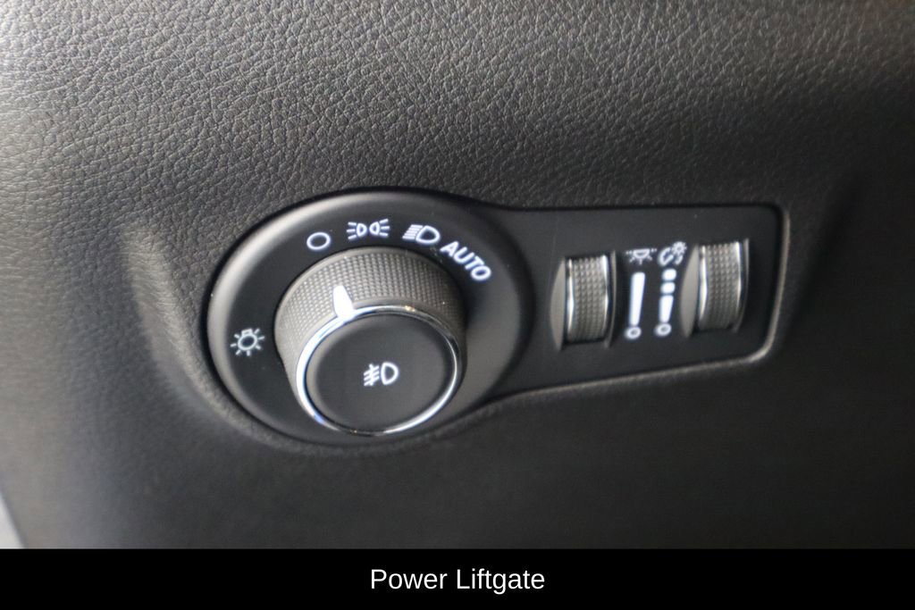 Used 2022 Jeep Compass Limited w/ Elite Group AWD/4WD image 22