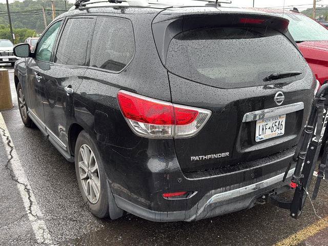 Used 2014 Nissan Pathfinder SL w/ SL Premium Package AWD/4WD image 4