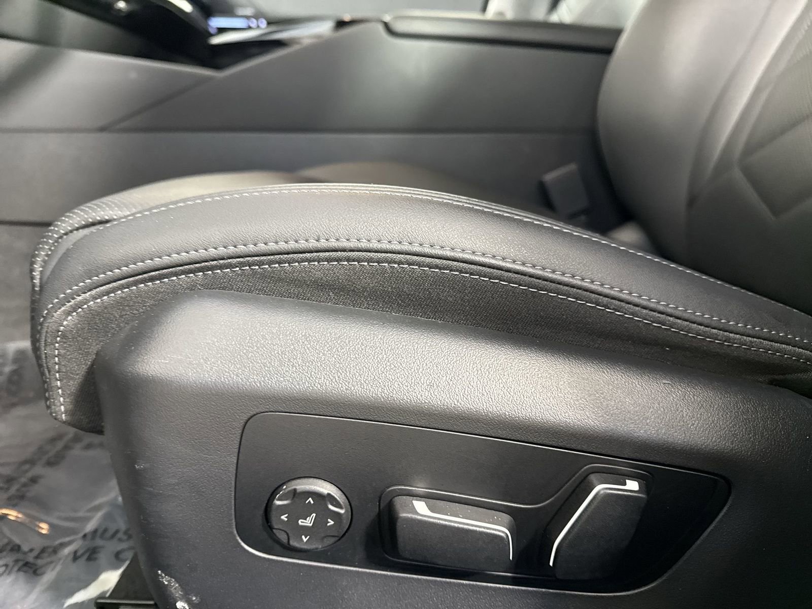 Used 2025 BMW 530i xDrive image 21