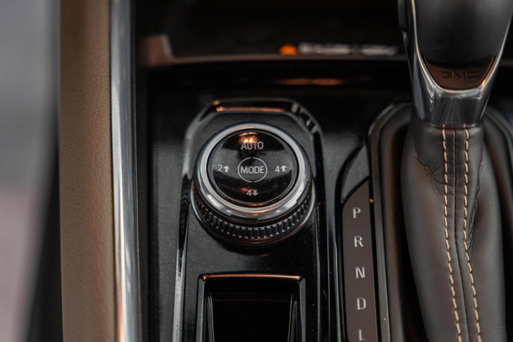 Used 2026 GMC Canyon Denali image 26