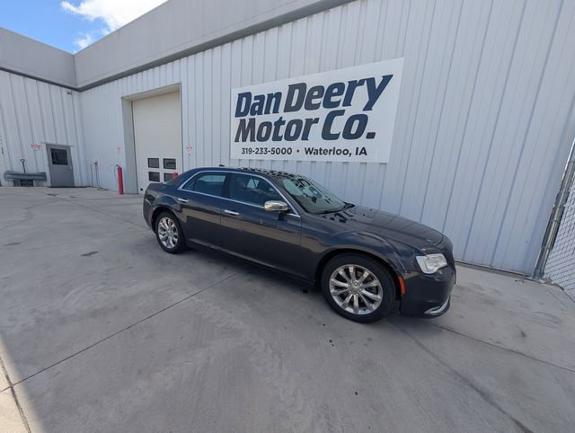 Used 2016 Chrysler 300 C image 21