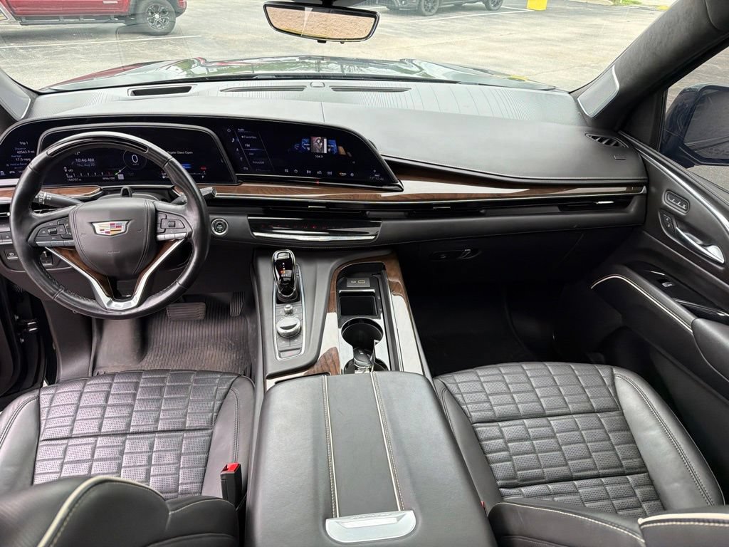Used 2023 Cadillac Escalade Sport Platinum w/ Heavy-Duty Trailer Package AWD/4WD image 22