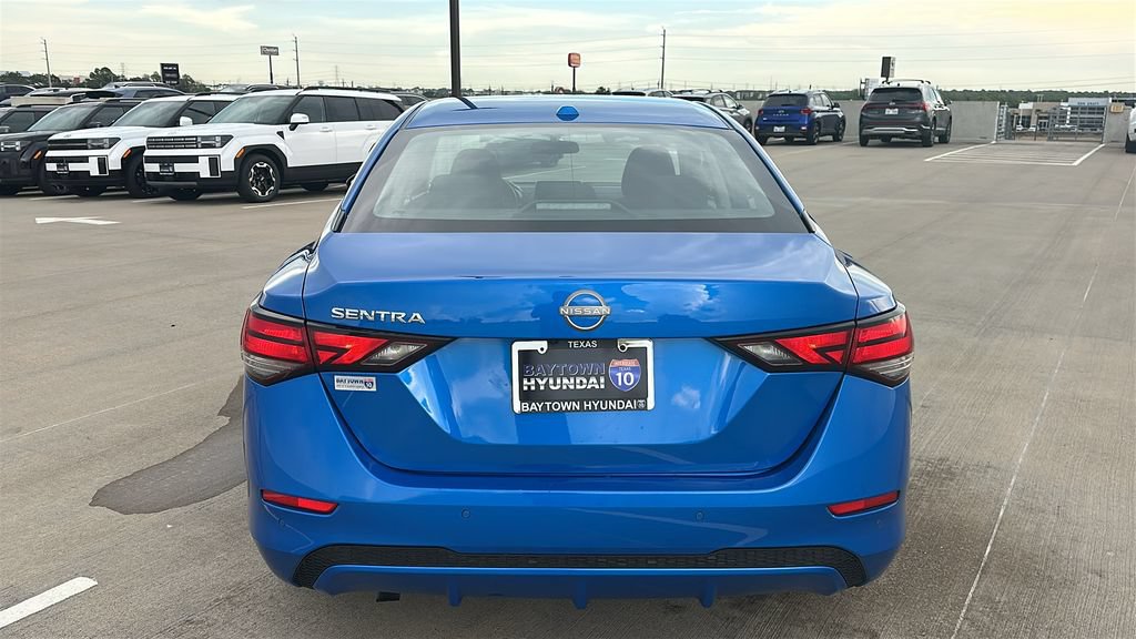 Used 2025 Nissan Sentra SV FWD image 11