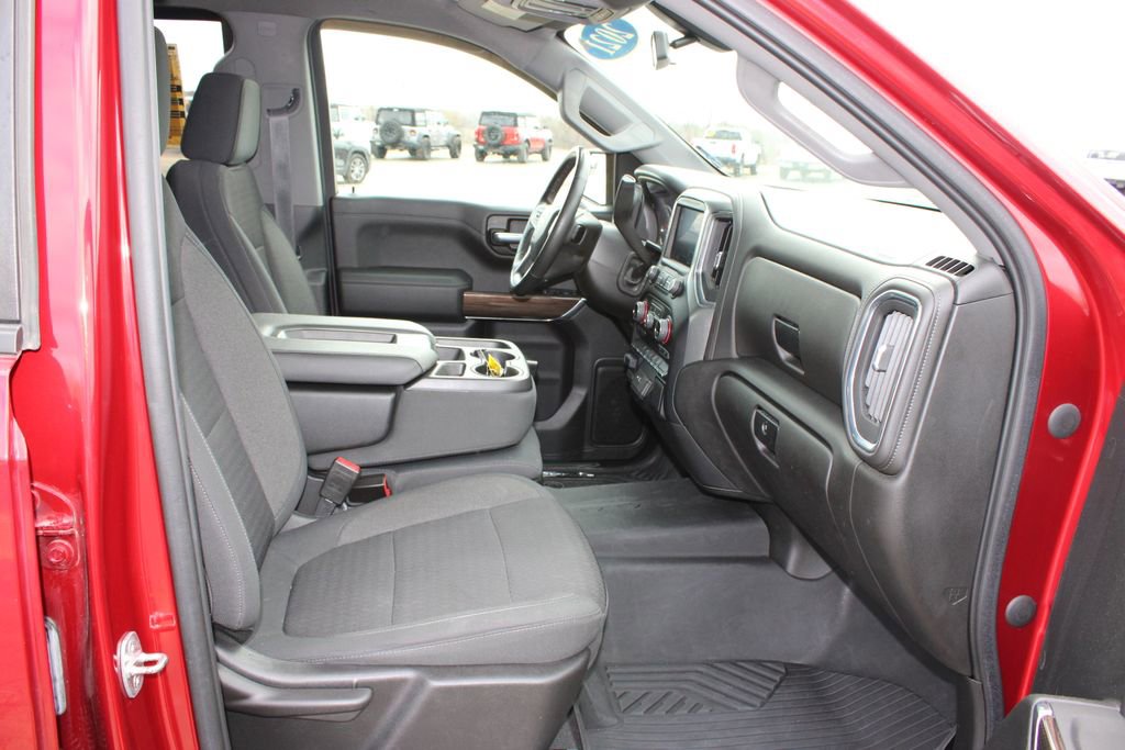 Used 2021 Chevrolet Silverado 1500 LT w/ Z71 Off-Road Package image 28