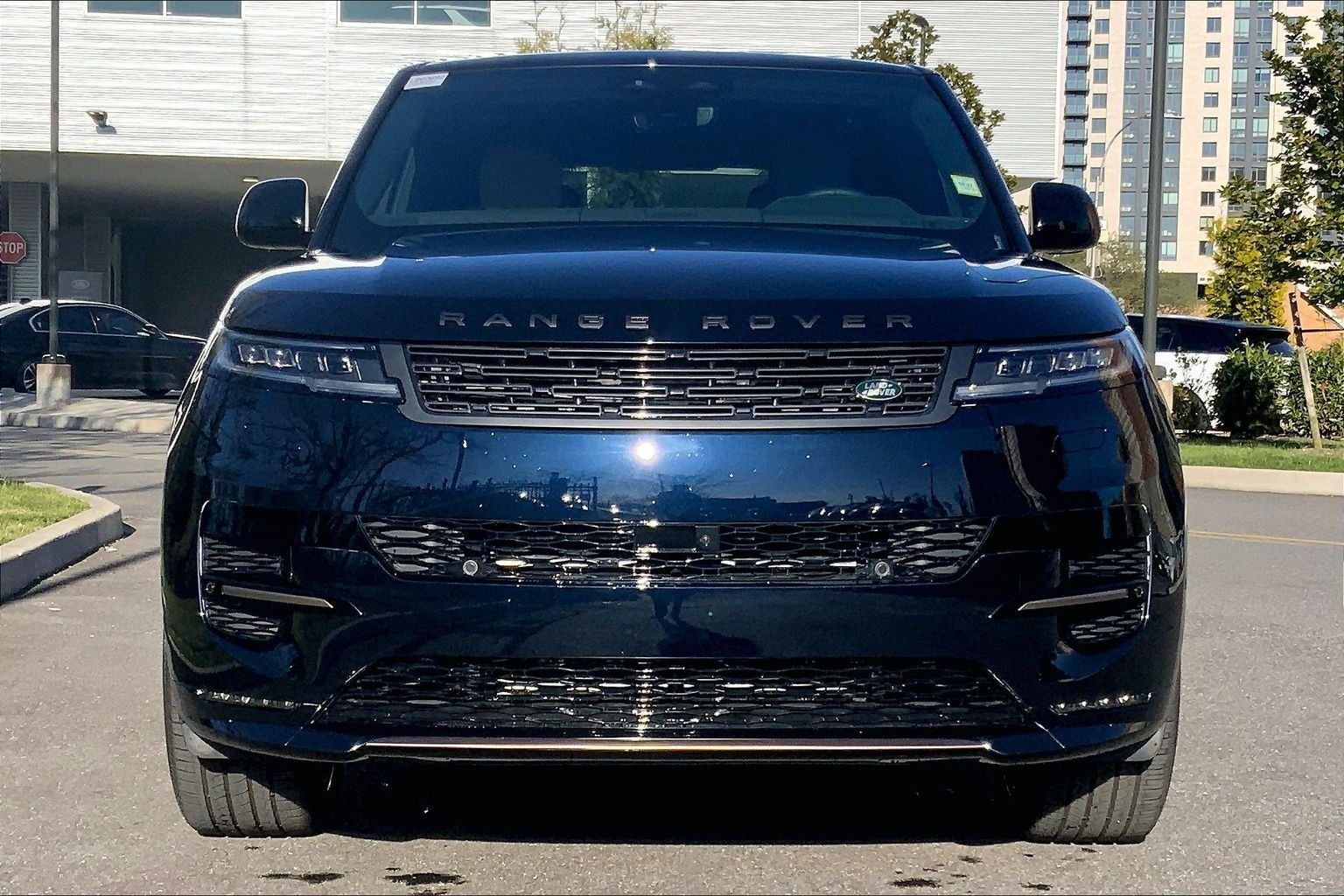 New 2026 Land Rover Range Rover Sport Dynamic SE AWD/4WD image 3