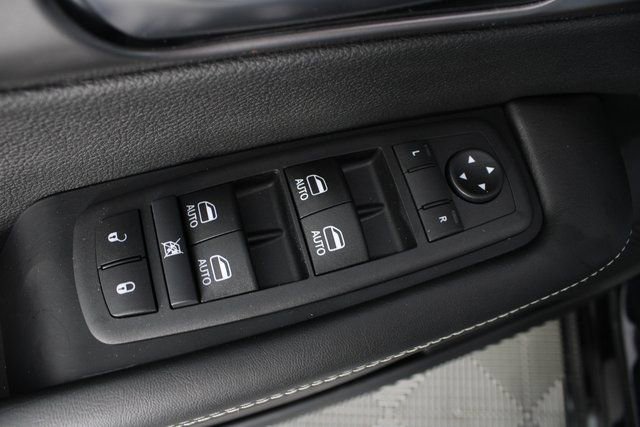 New 2026 Chrysler Pacifica Select image 15