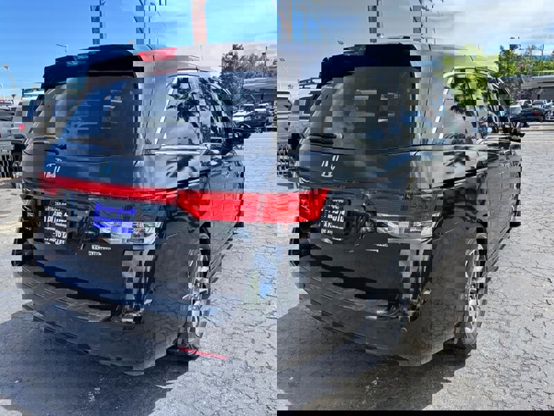 Used 2016 Honda Odyssey Touring image 3