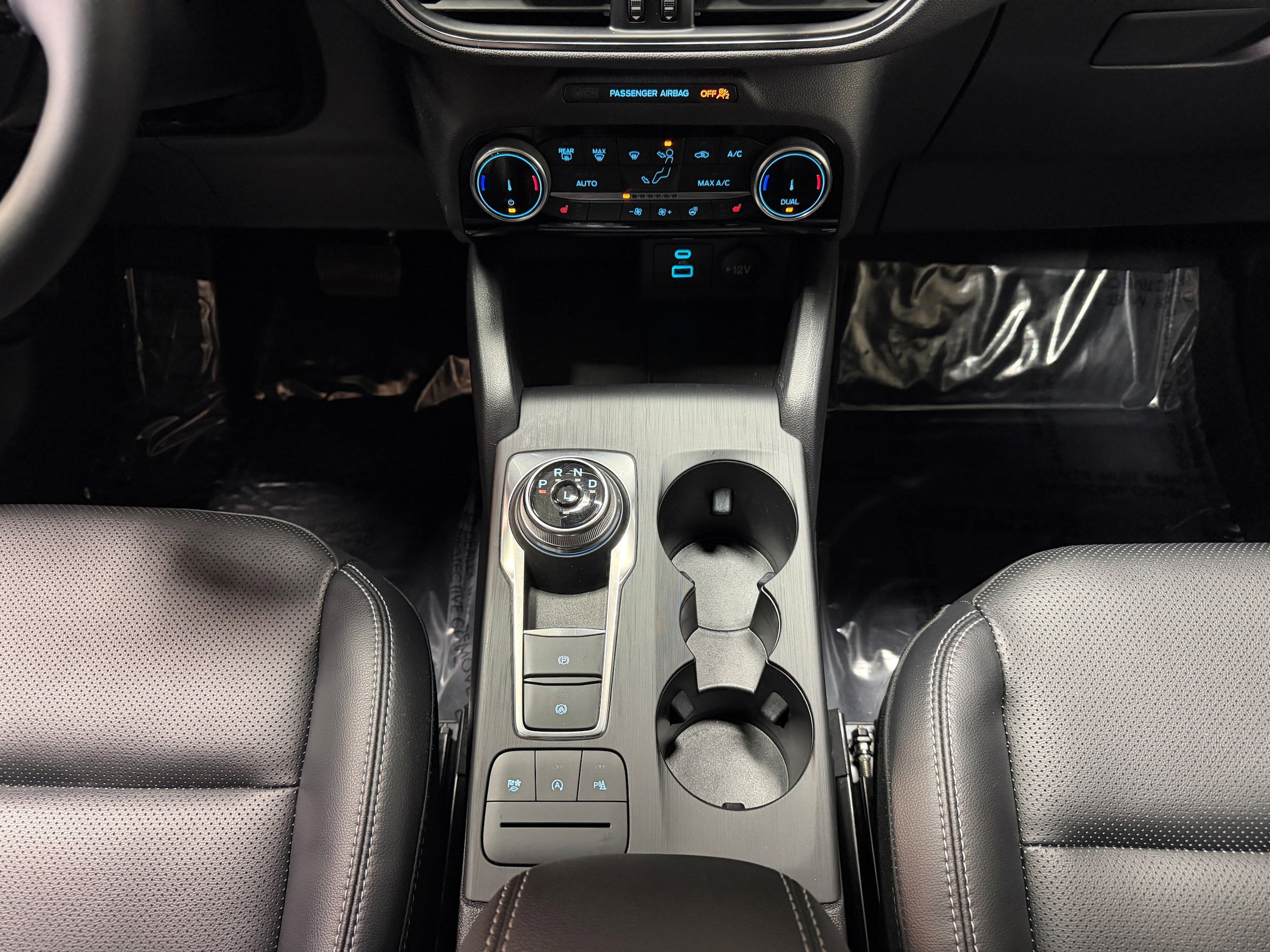 Certified 2022 Ford Escape Titanium AWD/4WD image 26