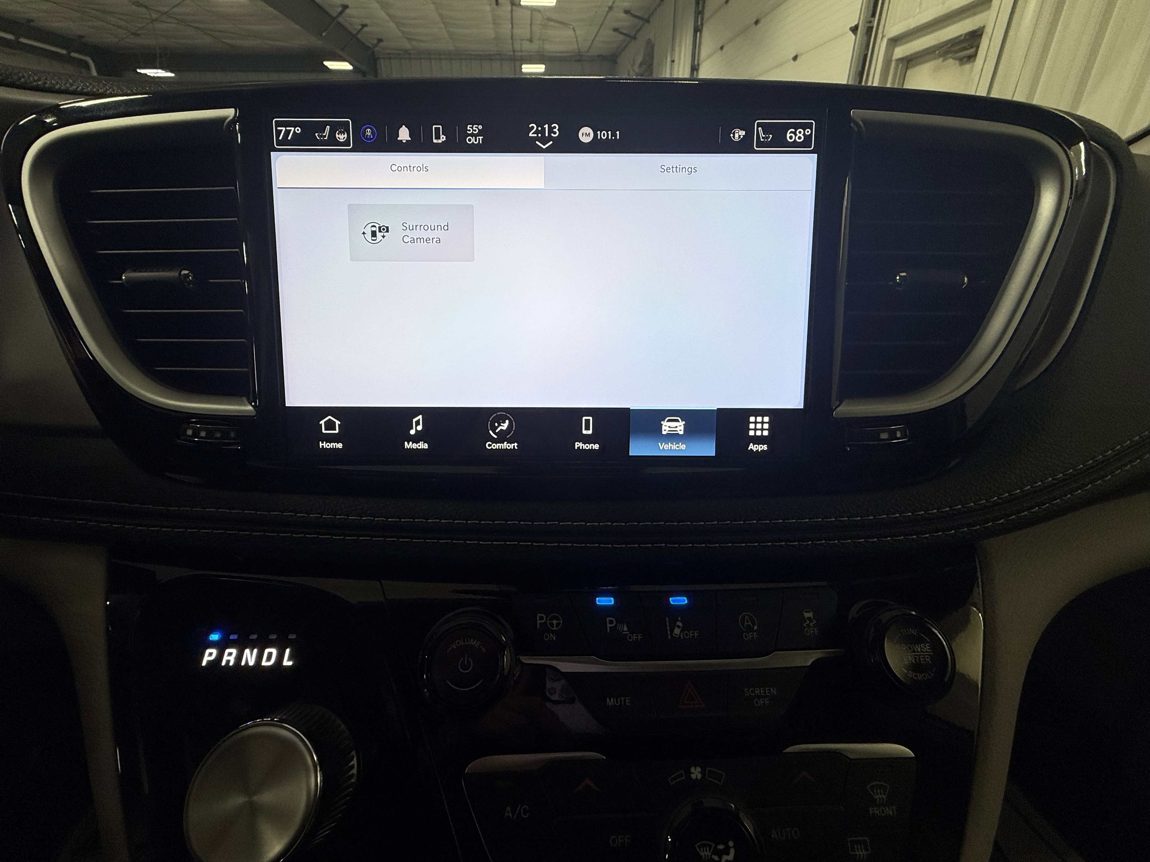 Used 2024 Chrysler Pacifica Touring-L image 31