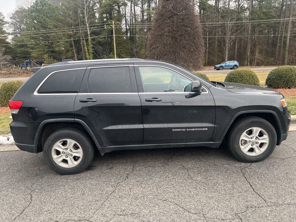 Used 2015 Jeep Grand Cherokee Laredo w/ Quick Order Package 23E image 4