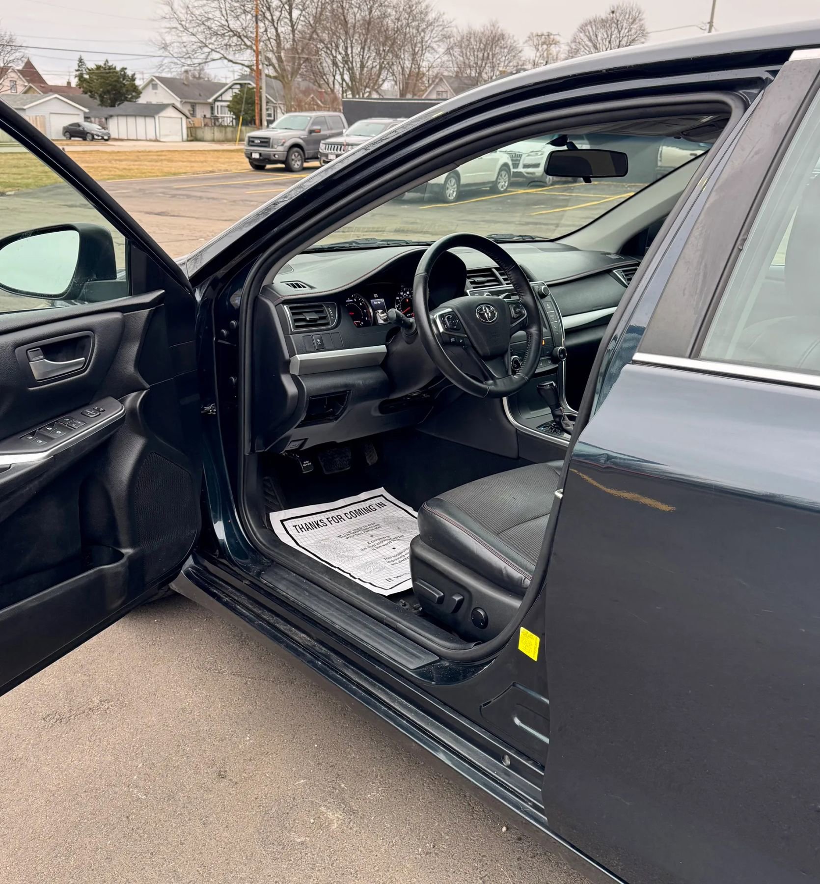 Used 2017 Toyota Camry SE FWD image 10