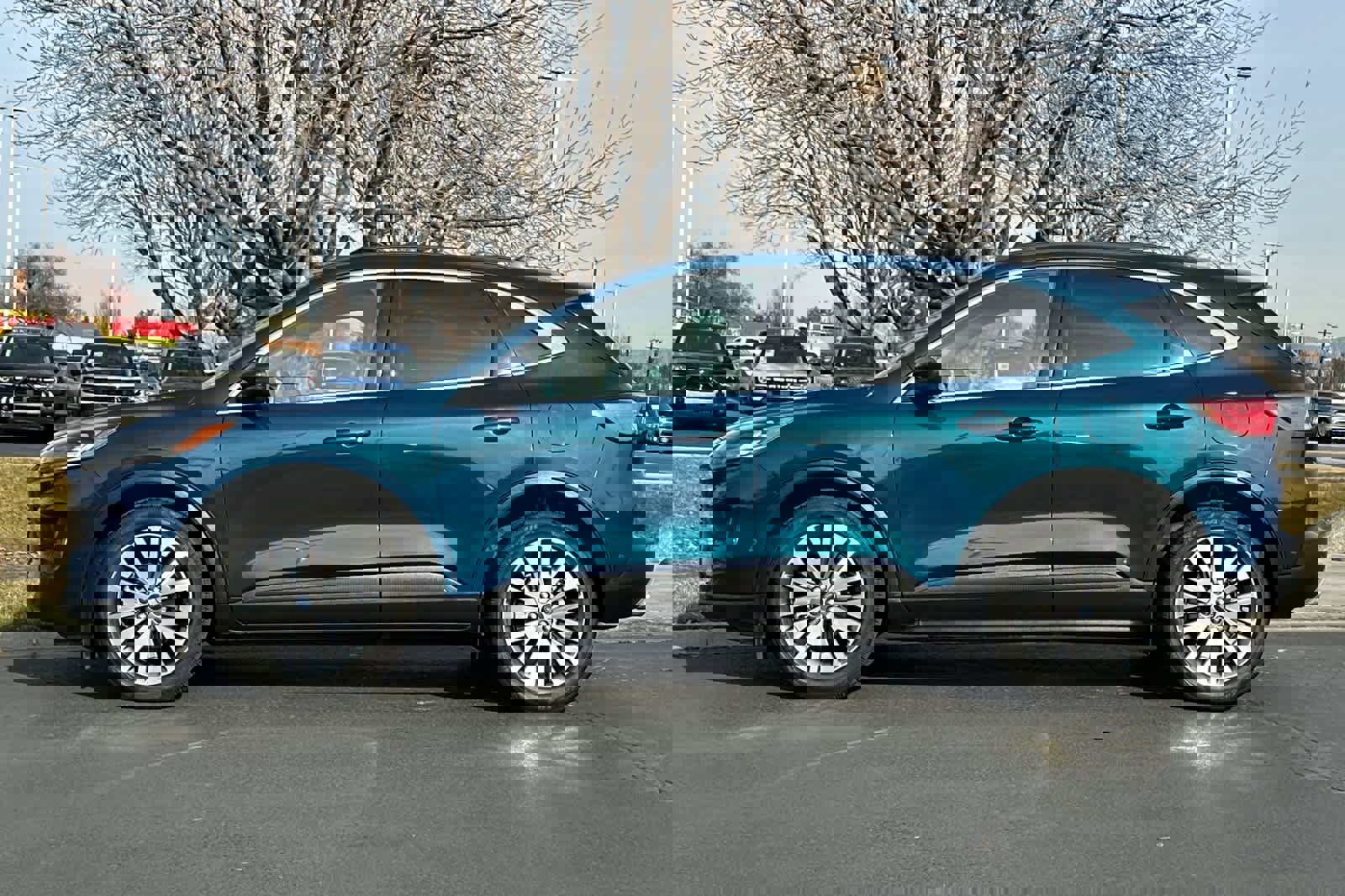 Used 2020 Ford Escape Titanium w/ Titanium Premium Package 2.0 image 5