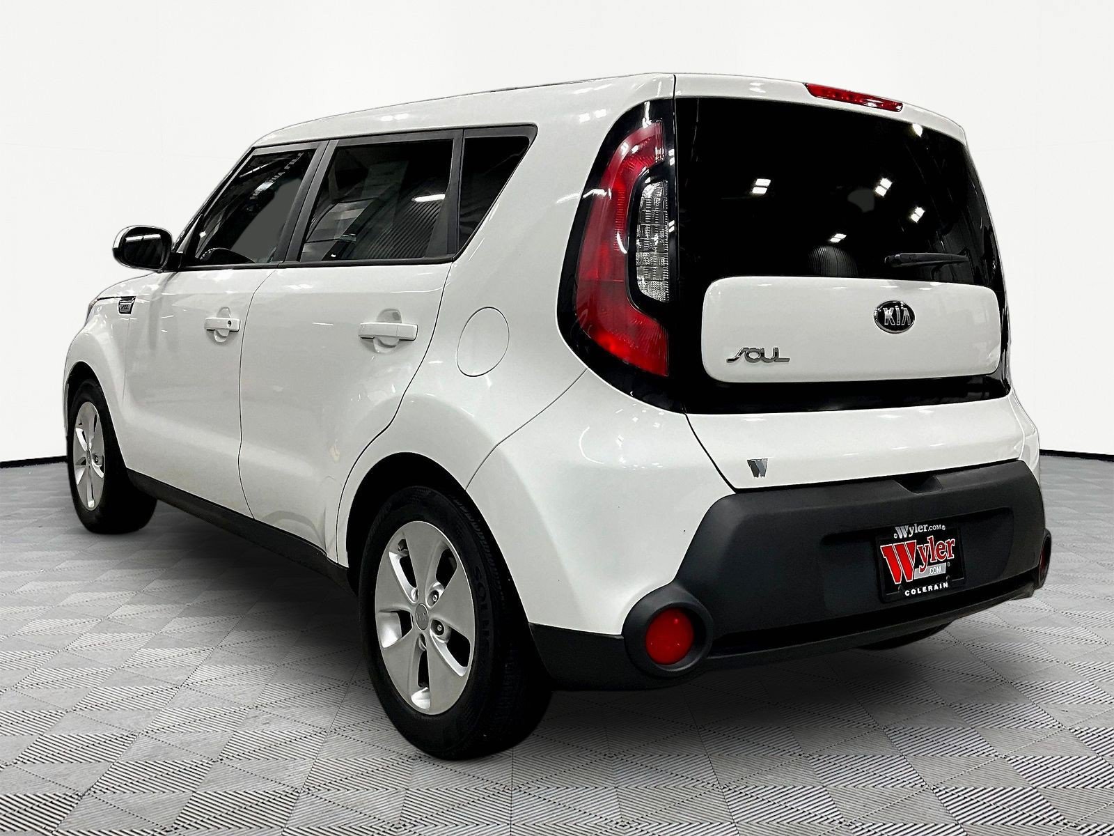 Used 2016 Kia Soul FWD image 4