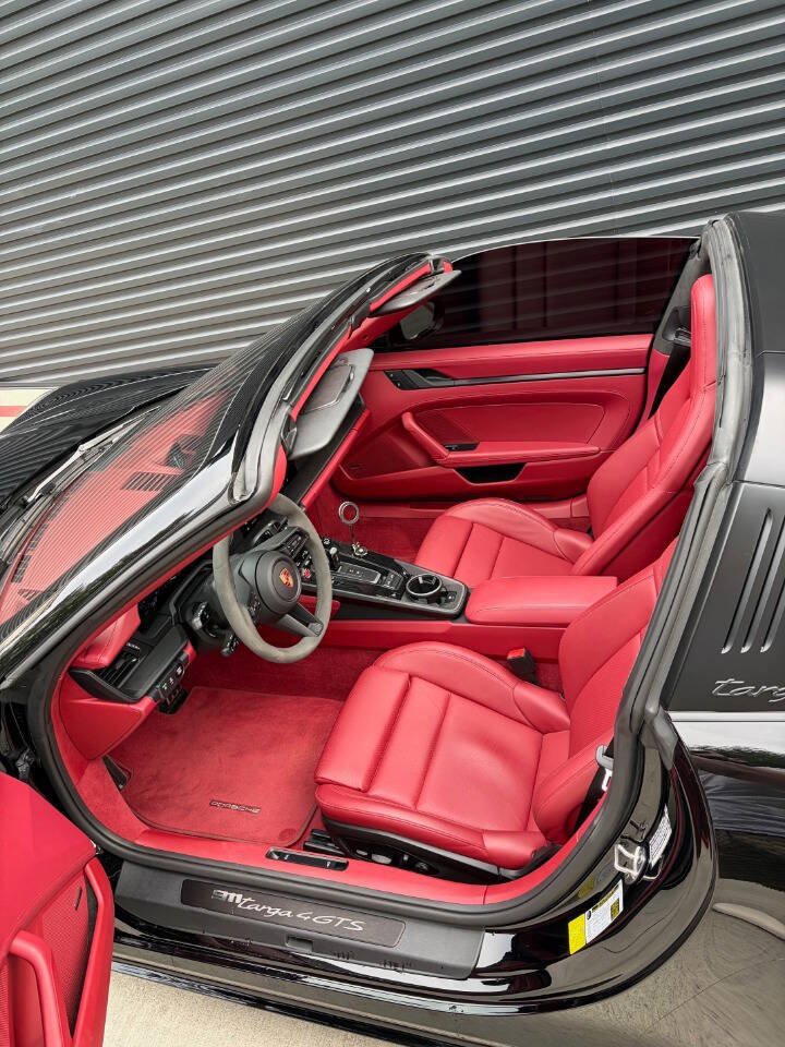 Used 2025 Porsche 911 Targa 4 GTS AWD/4WD image 12