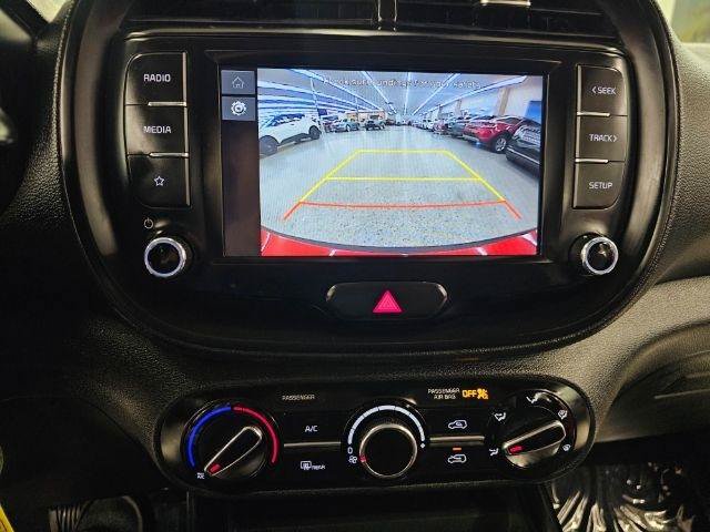 Used 2023 Kia Soul LX FWD image 21