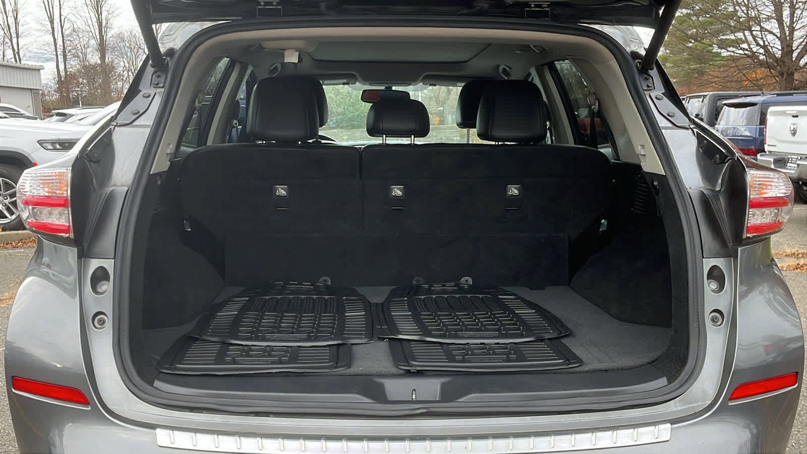 Used 2018 Nissan Murano SL w/ Moonroof Package image 23