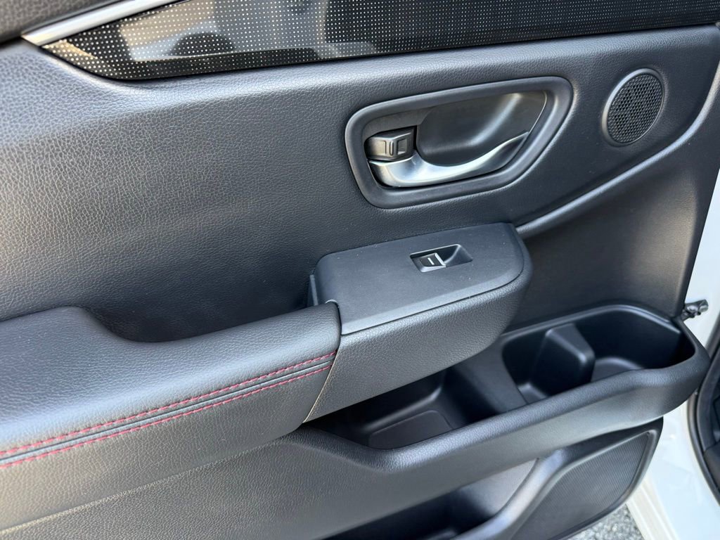 Used 2025 Honda Pilot Black Edition image 35