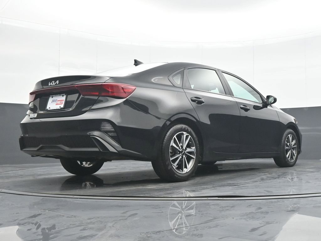 Used 2023 Kia Forte LXS image 30