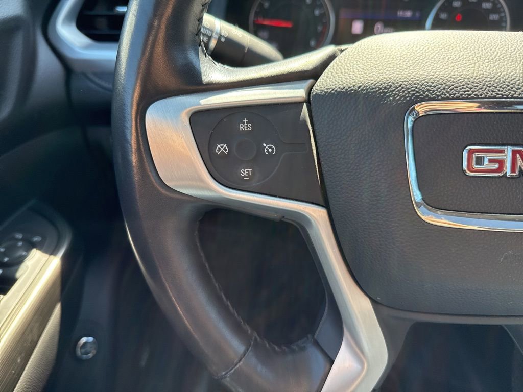 Used 2020 GMC Acadia SLT w/ LPO, Floor Liner Package image 8