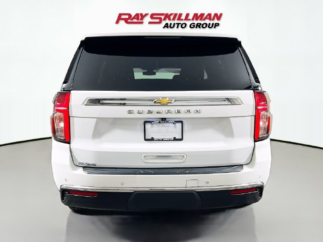 Used 2022 Chevrolet Suburban LT AWD/4WD image 6