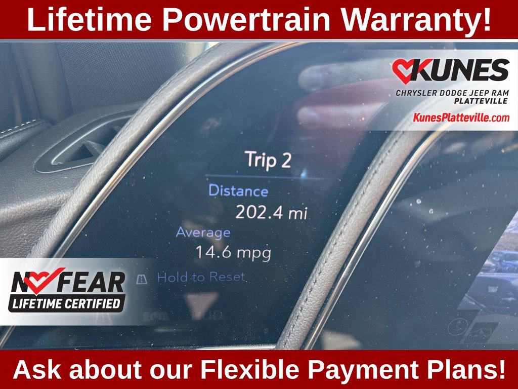 Used 2023 Cadillac Escalade Premium Luxury image 19