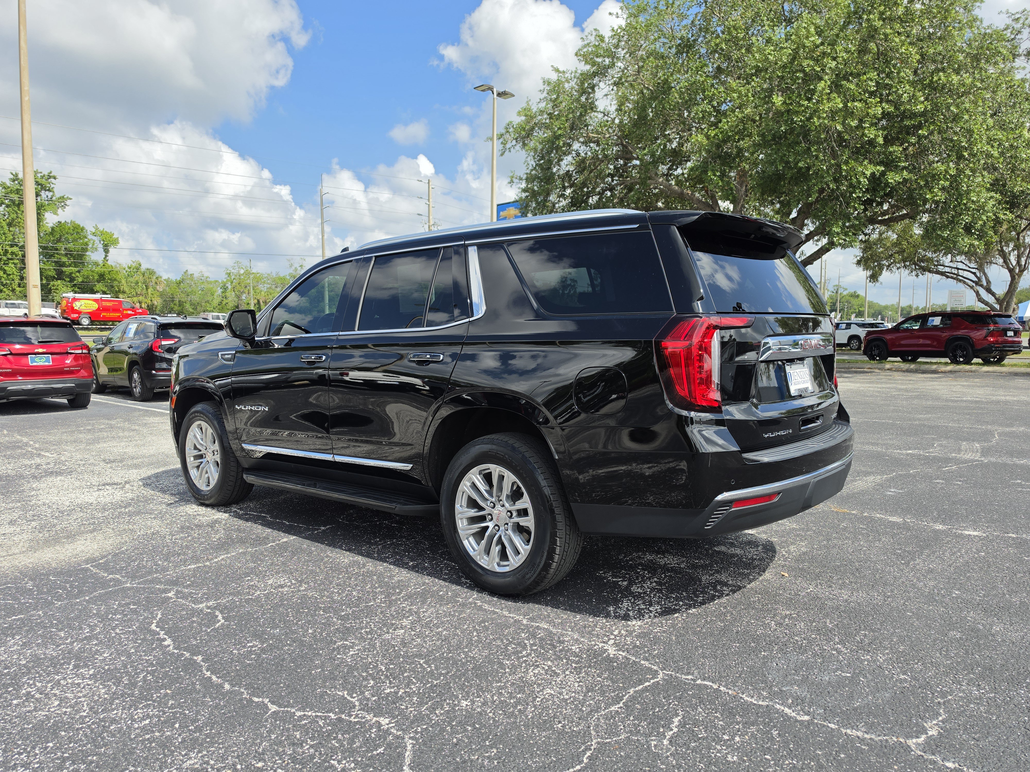 Certified 2023 GMC Yukon SLT RWD image 8