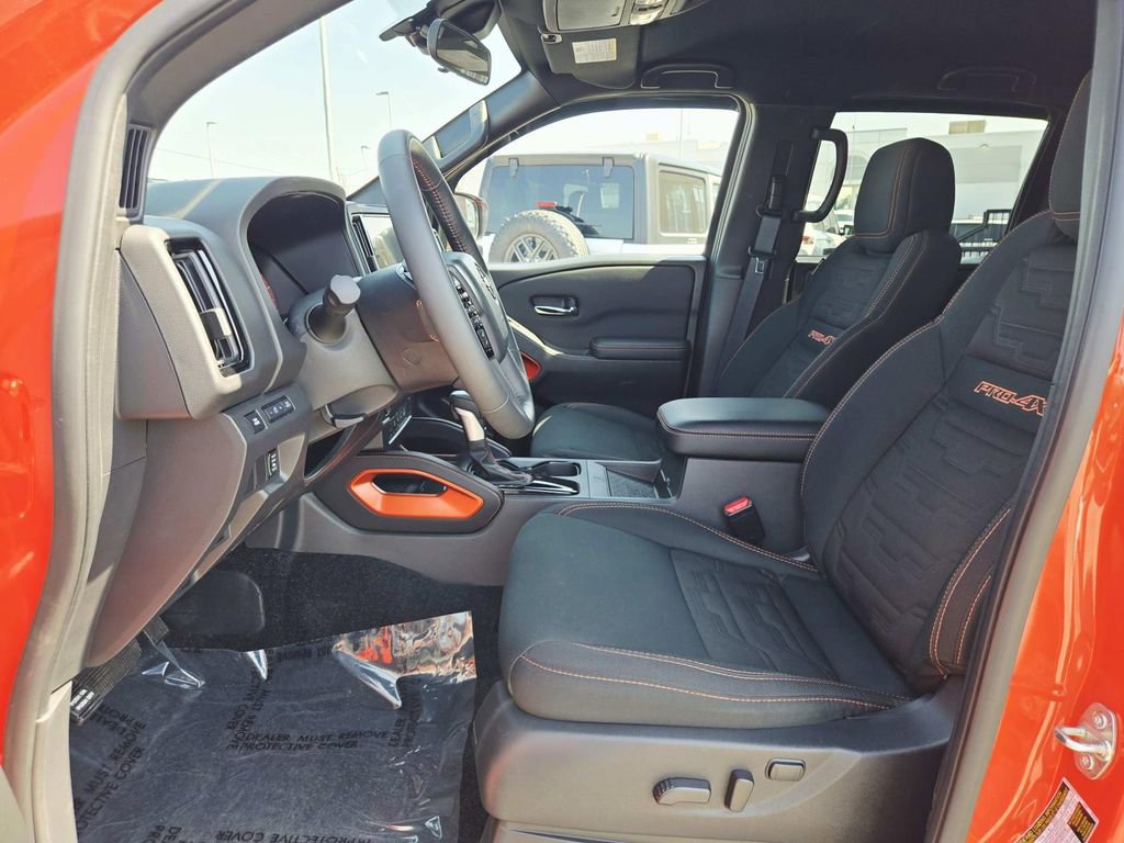 Used 2025 Nissan Frontier PRO-4X w/ Pro Convenience Package AWD/4WD image 11