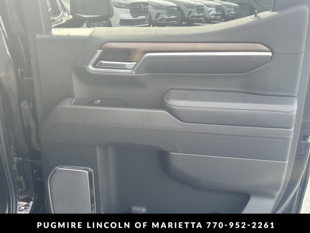 Used 2025 Chevrolet Silverado 1500 High Country AWD/4WD image 16