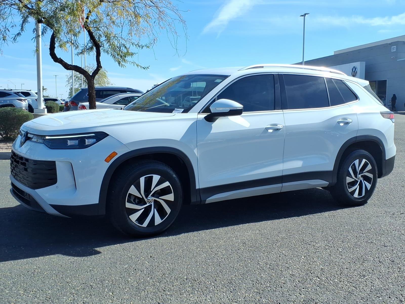 Certified 2025 Volkswagen Tiguan S FWD image 3