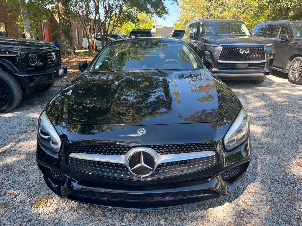 Used 2018 Mercedes-Benz SL 550 image 3