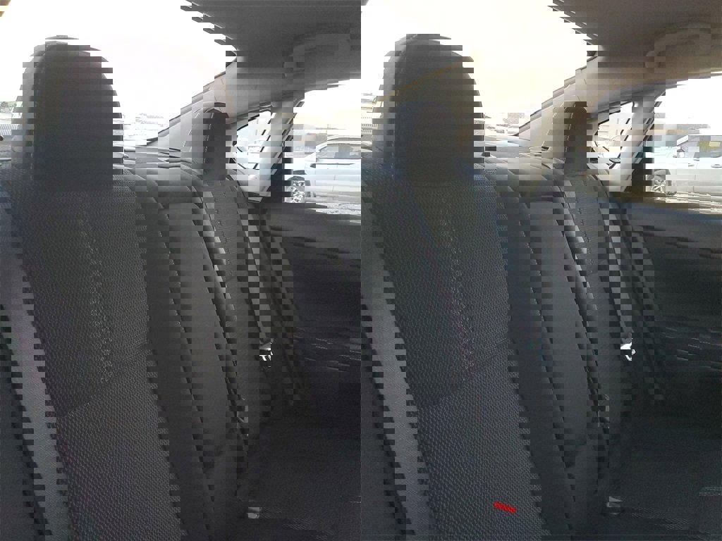 Used 2015 Nissan Sentra S image 23