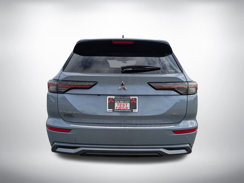 New 2026 Mitsubishi Outlander SEL image 4