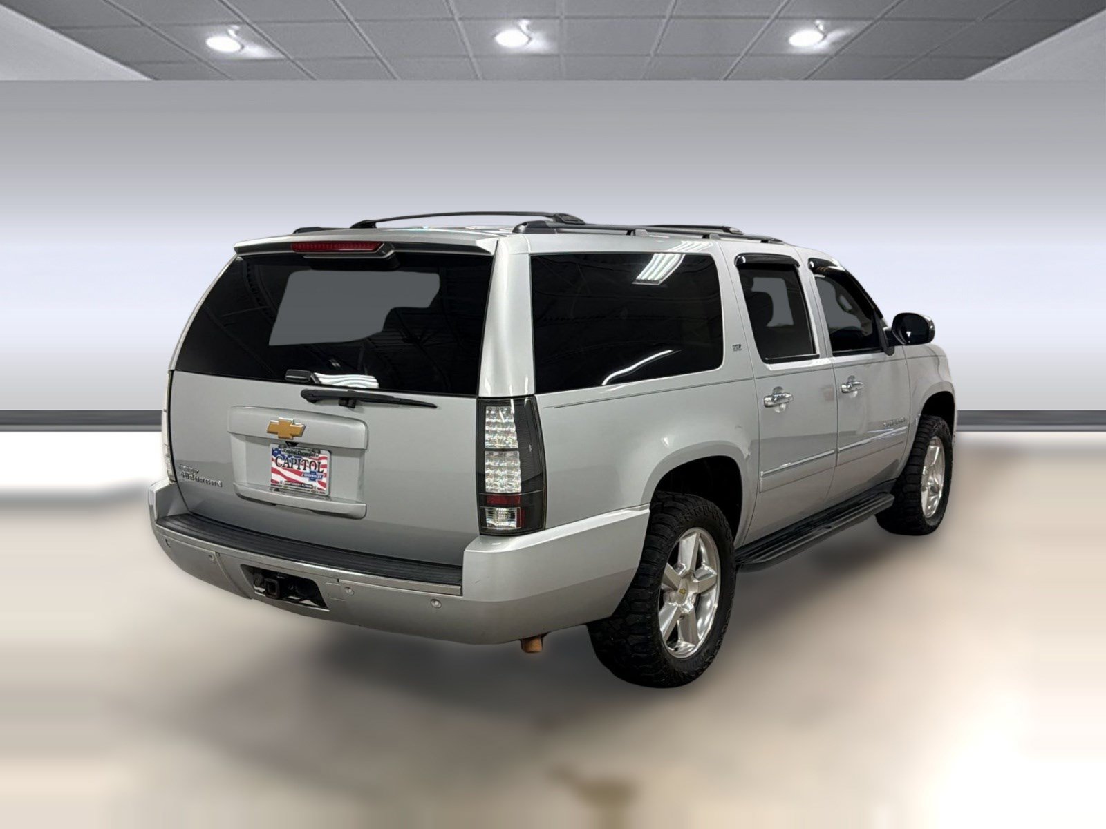 Used 2013 Chevrolet Suburban LTZ AWD/4WD image 8