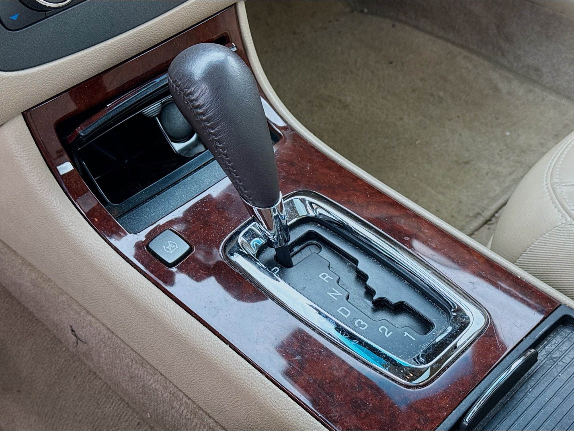 Used 2008 Buick Lucerne CXL w/ Ultra Confidence Package FWD image 9