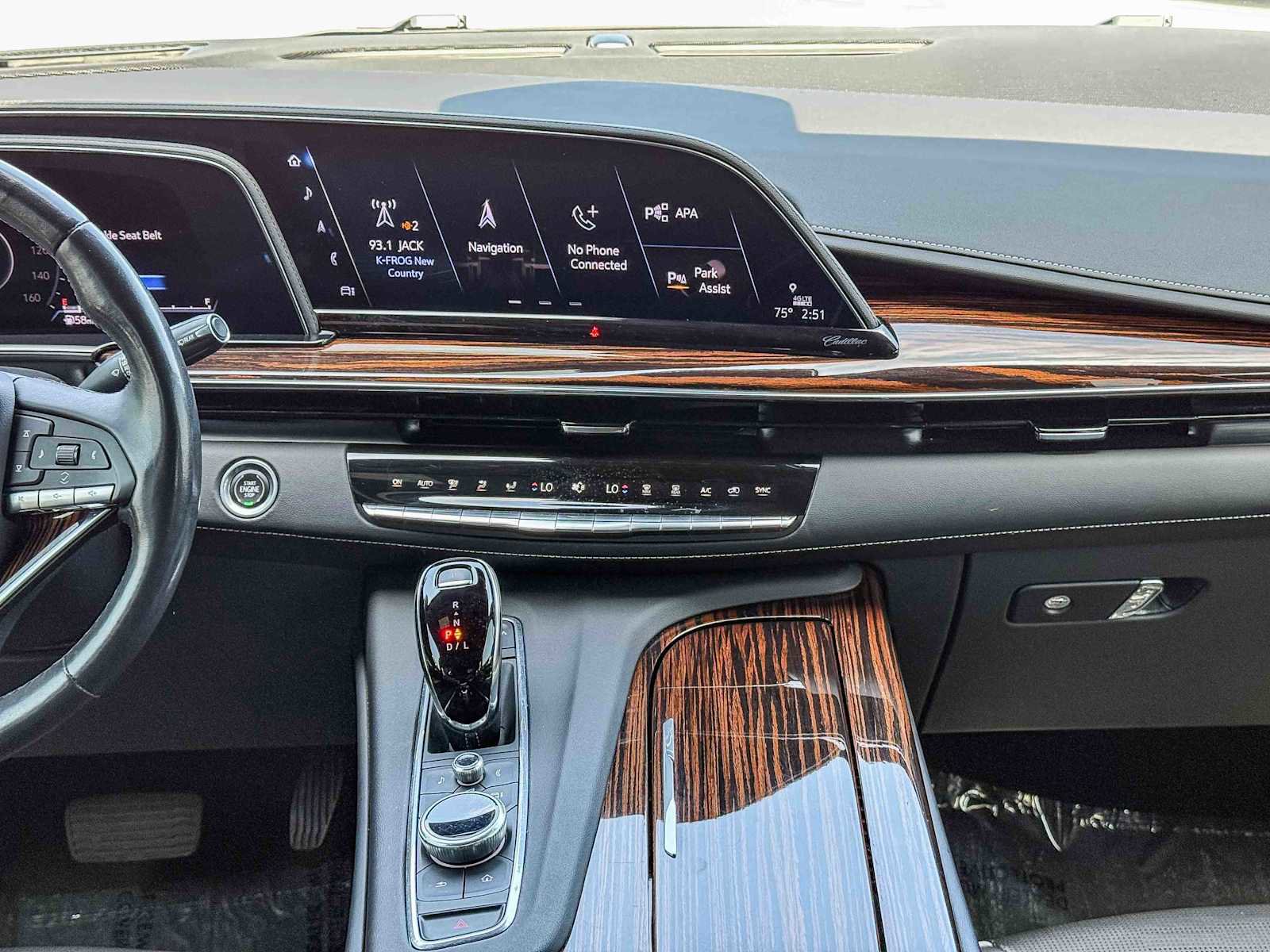 Used 2022 Cadillac Escalade ESV Premium Luxury AWD/4WD image 15
