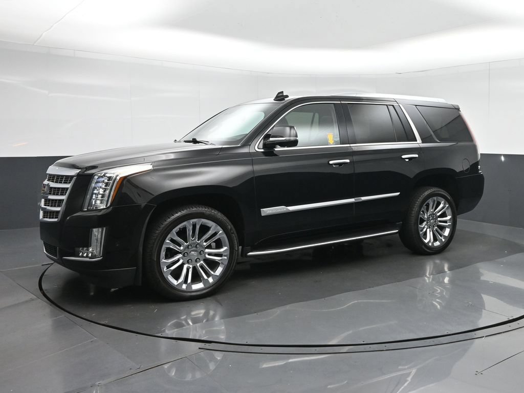 Used 2020 Cadillac Escalade Luxury w/ LPO, Radiant Package AWD/4WD image 3