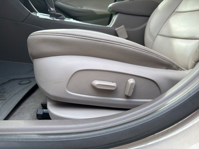 Used 2018 Chevrolet Cruze LT w/ Leather Package image 21