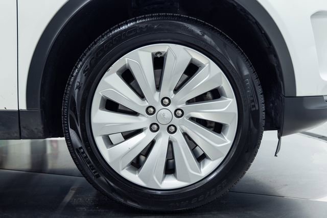 Used 2020 Land Rover Discovery Sport SE image 28