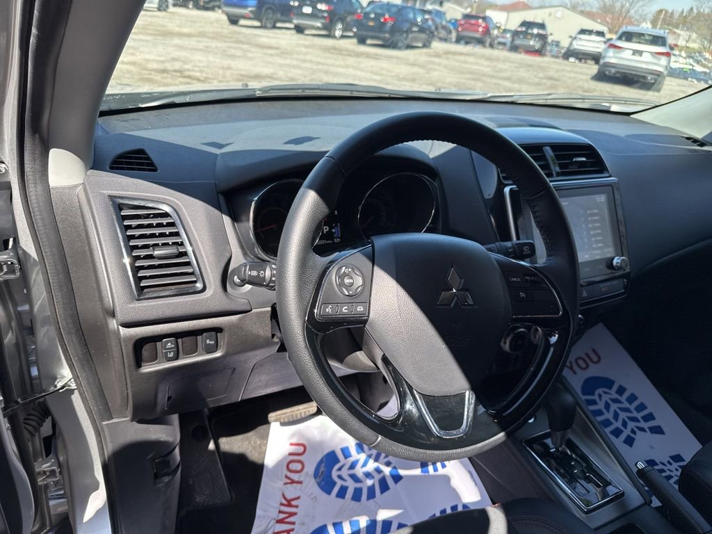 Used 2025 Mitsubishi Outlander Sport AWD image 15