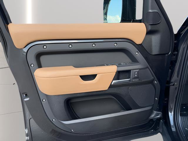 New 2026 Land Rover Defender 110 X AWD/4WD image 15