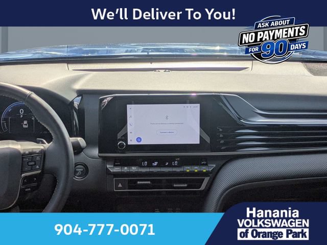 Used 2025 Toyota Camry SE w/ Convenience Package FWD image 17