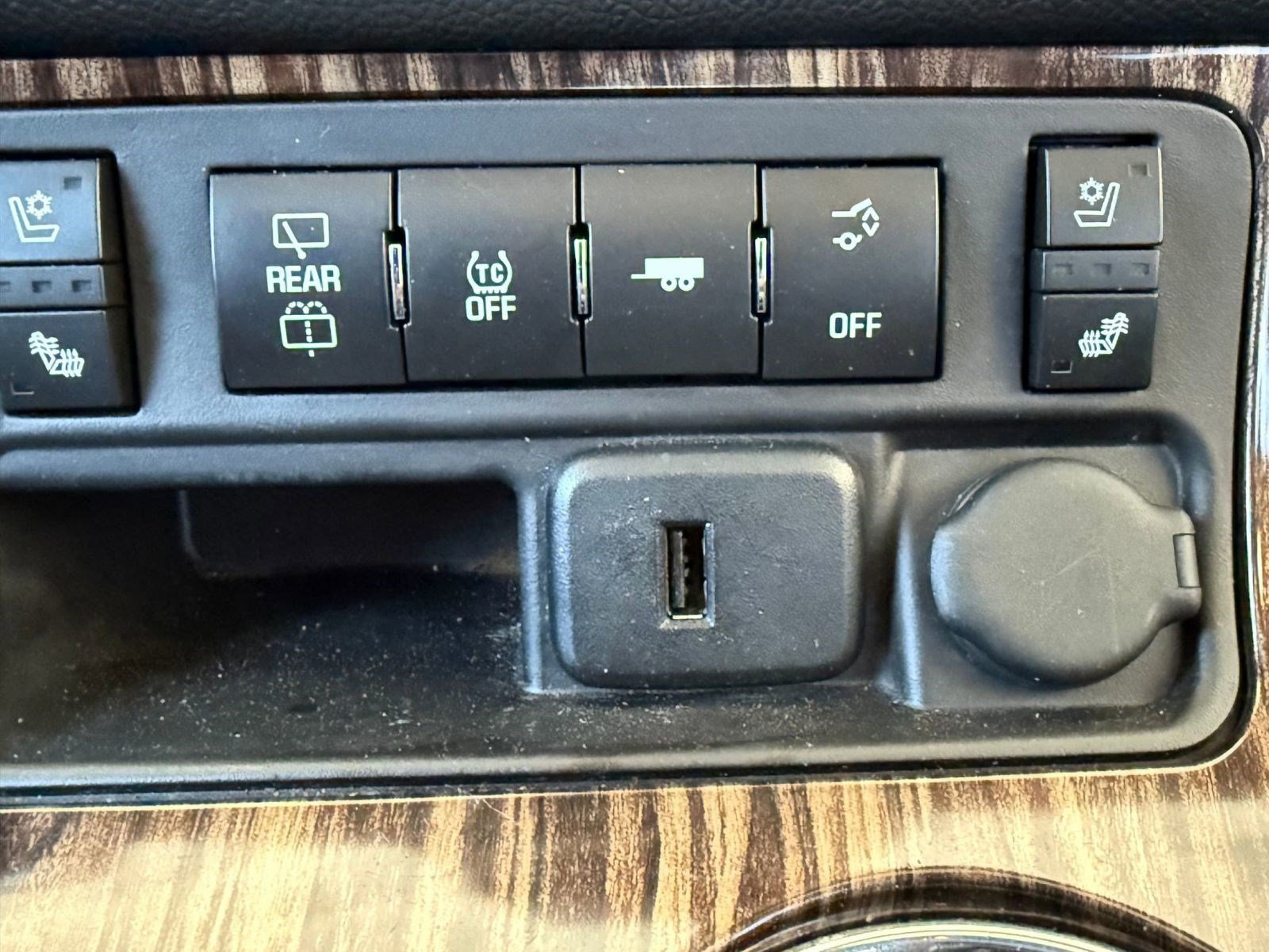 Used 2015 GMC Acadia Denali image 28