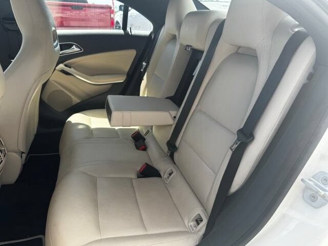 Used 2017 Mercedes-Benz CLA 250 image 10